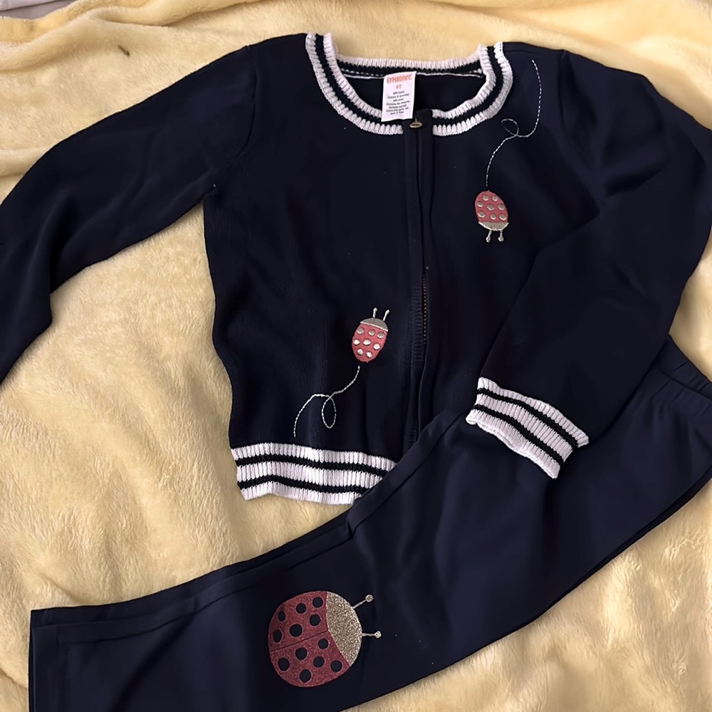 Very warm set pant with coat ! Your kids will be fancy and elegant!